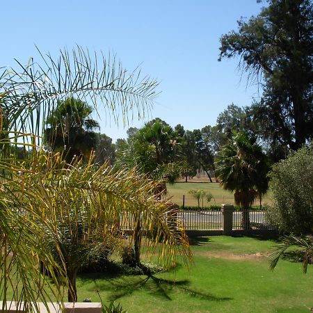 Oudtshoorn Guest House エクステリア 写真